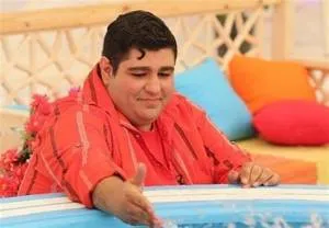 اهدای نشان خادمی حرم امام رضا (ع) به دوبلور های بن تن