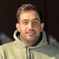 دانیال آجلو