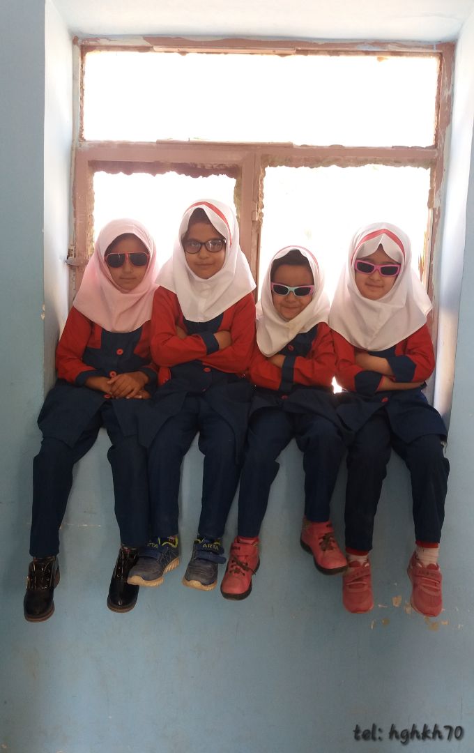 دانش آموز دختر